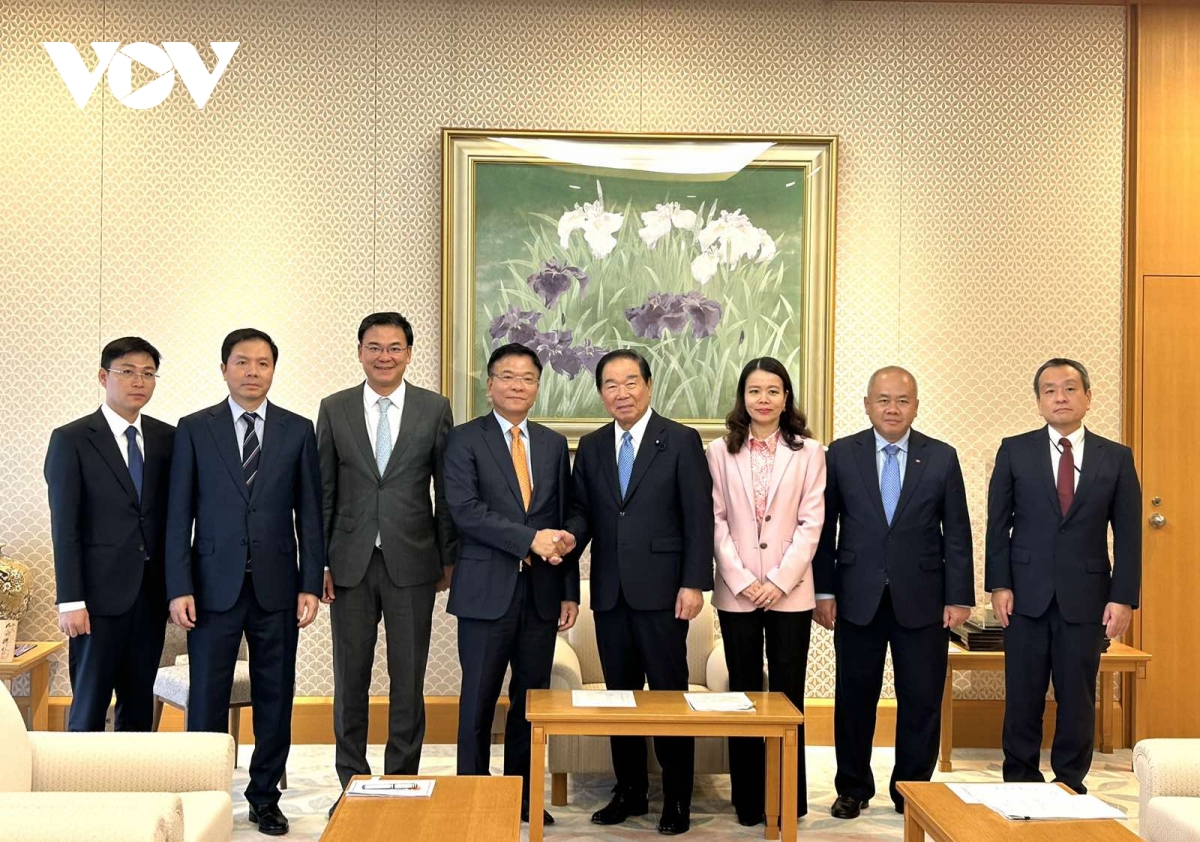 Phó Thủ tướng Lê Thành Long hội kiến Chủ tịch Hạ viện và nhiều lãnh đạo cấp cao Nhật Bản